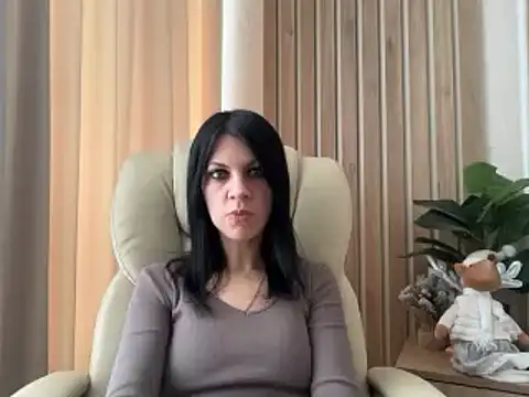 Snapshot of InjaAtHome chatting on February 24, 2026, 7:39 am InjaAtHome online show from February 24, 2026, 7:39 am