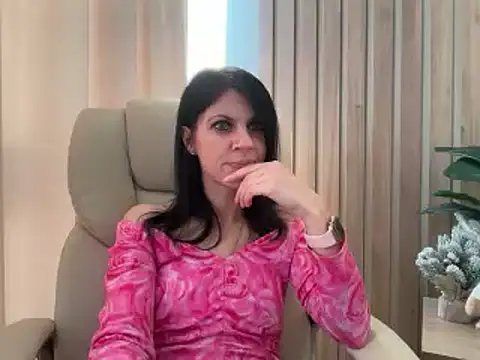 Snapshot of InjaAtHome chatting on February 28, 2026, 2:40 pm InjaAtHome online show from February 28, 2026, 2:40 pm