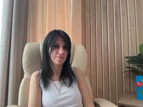 Snapshot of InjaAtHome chatting on April 11, 2026, 7:56 am InjaAtHome online show from April 11, 2026, 7:56 am