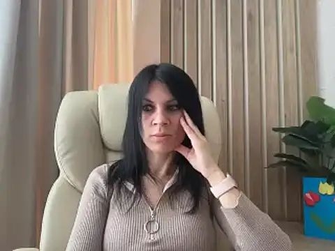 Snapshot of InjaAtHome chatting on April 16, 2026, 6:14 am InjaAtHome online show from April 16, 2026, 6:14 am