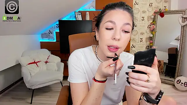 Snapshot of EmillyTaylor chatting on February 12, 2026, 4:51 am EmillyTaylor online show from February 12, 2026, 4:51 am