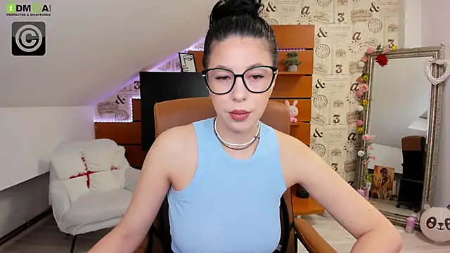 Snapshot of EmillyTaylor chatting on March 13, 2026, 4:41 am EmillyTaylor online show from March 13, 2026, 4:41 am