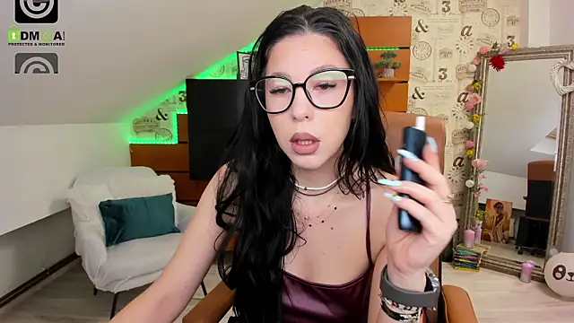 Snapshot of EmillyTaylor chatting on March 26, 2026, 4:40 am EmillyTaylor online show from March 26, 2026, 4:40 am