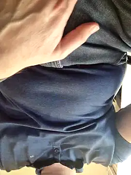 Snapshot of RicRockhard chatting on April 9, 2026, 12:21 pm RicRockhard online show from April 9, 2026, 12:21 pm