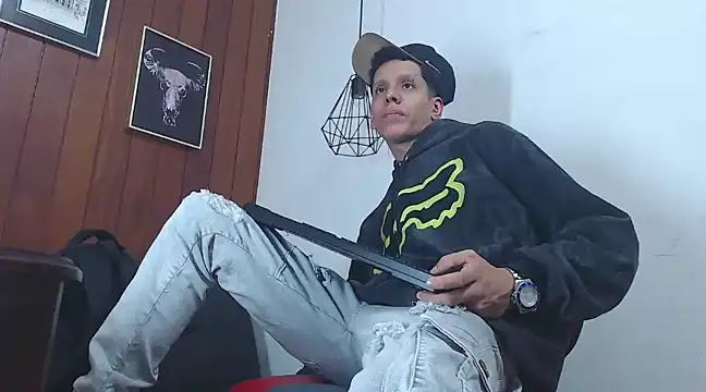 GaboReyes online show from December 19, 2024, 4:56 am