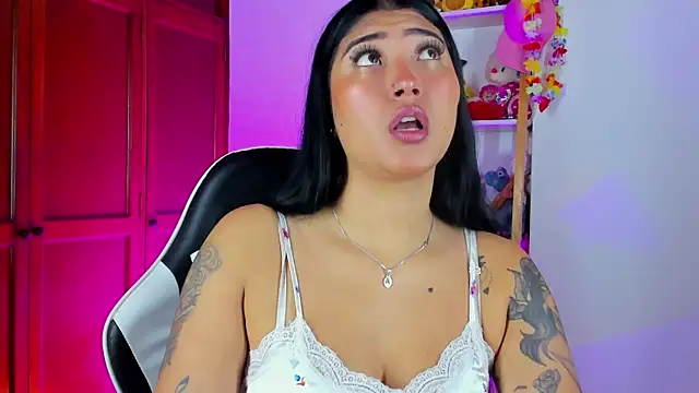 Snapshot of eymy-hadid chatting on October 10, 2025, 2:38 pm eymy-hadid online show from October 10, 2025, 2:38 pm