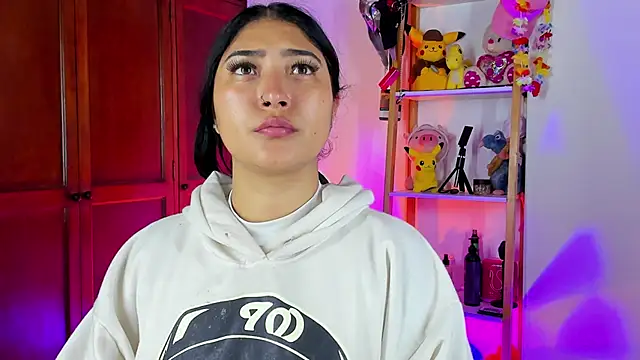 Snapshot of eymy-hadid chatting on November 11, 2025, 9:26 pm eymy-hadid online show from November 11, 2025, 9:26 pm