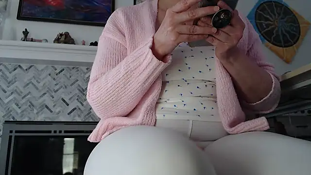 Snapshot of AuroraWillows chatting on March 3, 2026, 3:18 pm AuroraWillows online show from March 3, 2026, 3:18 pm