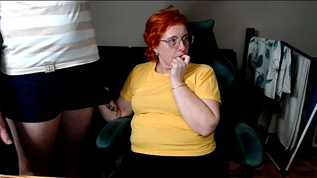 Snapshot of JoannaAndNeighbour chatting on January 31, 2026, 7:11 pm JoannaAndNeighbour online show from January 31, 2026, 7:11 pm