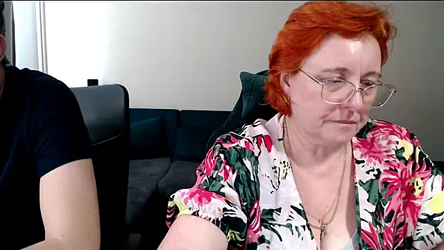 Snapshot of JoannaAndNeighbour chatting on February 3, 2026, 12:10 pm JoannaAndNeighbour online show from February 3, 2026, 12:10 pm