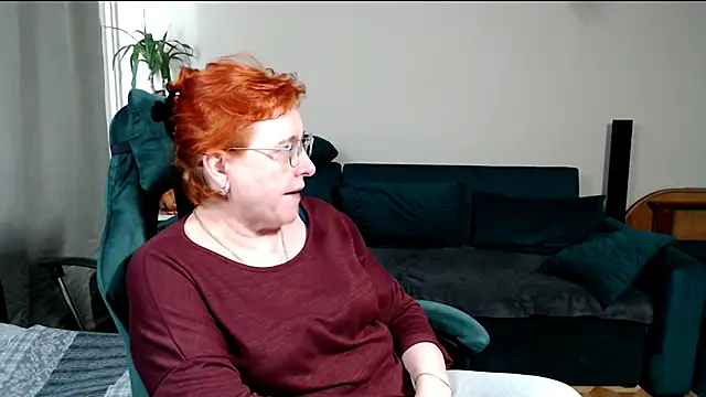 Snapshot of JoannaAndNeighbour chatting on March 27, 2026, 1:22 pm JoannaAndNeighbour online show from March 27, 2026, 1:22 pm