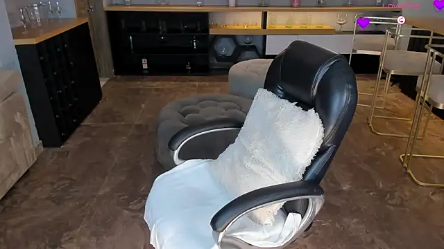 Snapshot of KateOwens chatting on March 12, 2025, 10:26 am KateOwens online show from March 12, 2025, 10:26 am