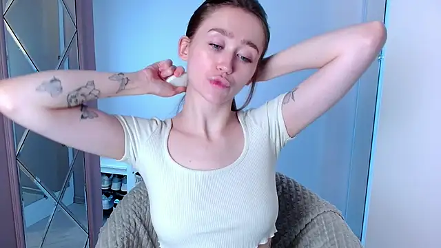 millllina online show from December 20, 2024, 1:33 pm