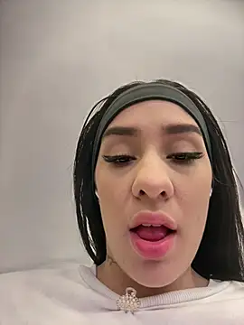 Snapshot of __IRIS__ chatting on May 8, 2026, 1:49 pm IRIS online show from May 8, 2026, 1:49 pm