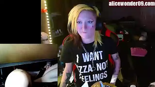 alicewonder09 online show from December 29, 2024, 8:11 am