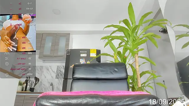 Rose Dowson22 online show from September 18, 2025, 10:23 pm