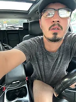 Snapshot of Bbyboyivan chatting on November 1, 2025, 8:33 pm Bbyboyivan online show from November 1, 2025, 8:33 pm