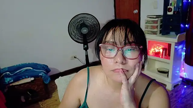 hottplay online show from January 19, 2025, 8:51 pm