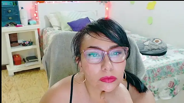 hottplay online show from March 28, 2026, 10:31 pm