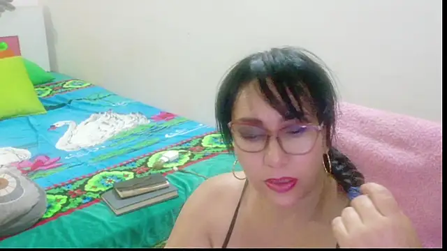 Snapshot of hottplay chatting on July 16, 2026, 4:07 am hottplay online show from July 16, 2026, 4:07 am