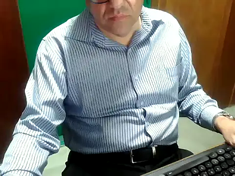 Snapshot of FernandoReuterG chatting on October 15, 2025, 3:06 am FernandoReuterG online show from October 15, 2025, 3:06 am