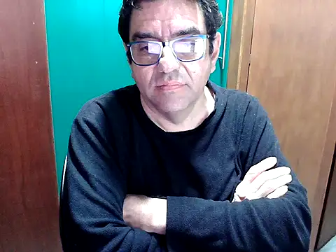 Snapshot of FernandoReuterG chatting on December 1, 2025, 2:38 am FernandoReuterG online show from December 1, 2025, 2:38 am