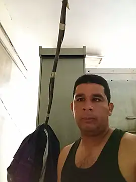 Snapshot of El-reyleon chatting on June 13, 2026, 10:18 pm El-reyleon online show from June 13, 2026, 10:18 pm