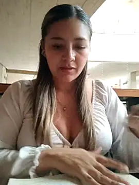 Snapshot of alana_69 chatting on April 30, 2026, 9:19 pm alana 69 online show from April 30, 2026, 9:19 pm
