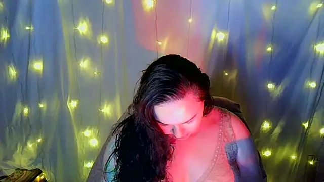 Victoria Marks online show from September 23, 2025, 12:35 am