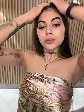 Snapshot of Sarasanders_4 chatting on November 23, 2025, 5:29 am Sarasanders 4 online show from November 23, 2025, 5:29 am