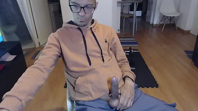 guachin hunk online show from September 30, 2025, 2:55 pm