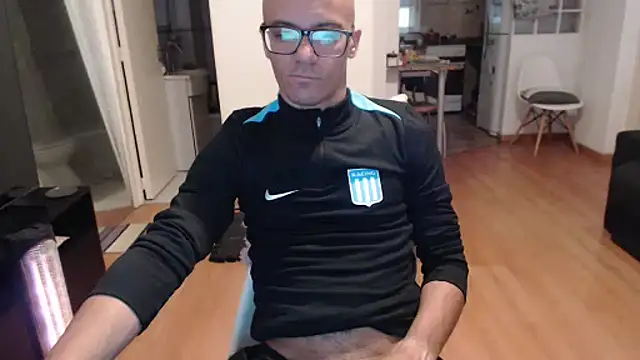 guachin hunk online show from May 4, 2026, 7:54 pm