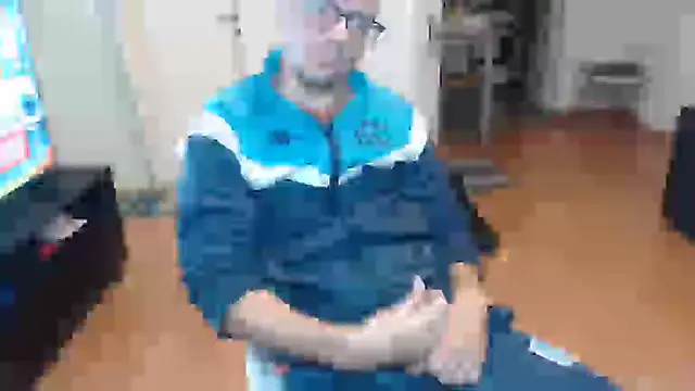 Snapshot of guachin_hunk chatting on June 12, 2026, 10:52 pm guachin hunk online show from June 12, 2026, 10:52 pm