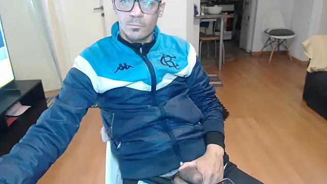 Snapshot of guachin_hunk chatting on June 21, 2026, 11:07 pm guachin hunk online show from June 21, 2026, 11:07 pm