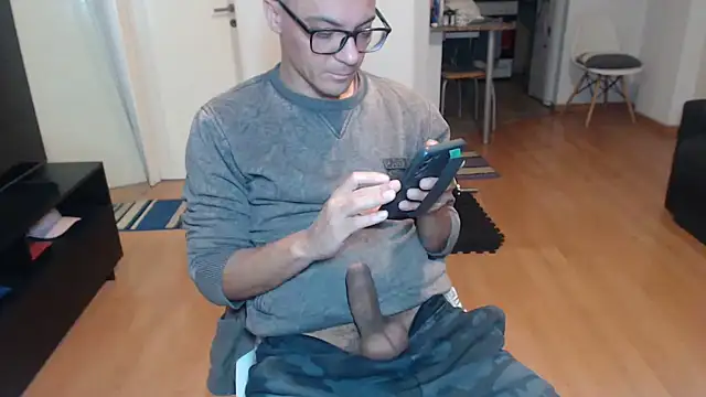 Snapshot of guachin_hunk chatting on June 25, 2026, 5:12 am guachin hunk online show from June 25, 2026, 5:12 am