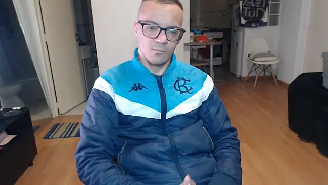 Snapshot of guachin_hunk chatting on July 24, 2026, 10:30 pm guachin hunk online show from July 24, 2026, 10:30 pm
