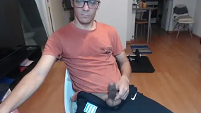 Snapshot of guachin_hunk chatting on August 1, 2026, 2:55 am guachin hunk online show from August 1, 2026, 2:55 am