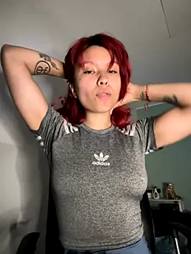 Snapshot of dinamita_Blair chatting on September 24, 2025, 4:05 am dinamita Blair online show from September 24, 2025, 4:05 am