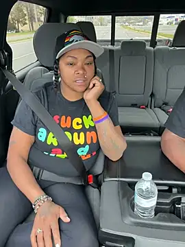 HaloRodeoLover2 online show from April 2, 2026, 5:43 pm