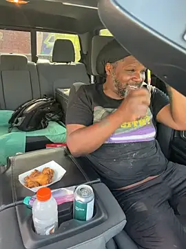 HaloRodeoLover2 online show from April 4, 2026, 8:50 pm