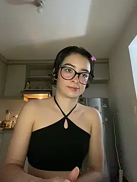 Snapshot of _Lunnaa_ chatting on March 25, 2026, 1:11 am Lunnaa online show from March 25, 2026, 1:11 am