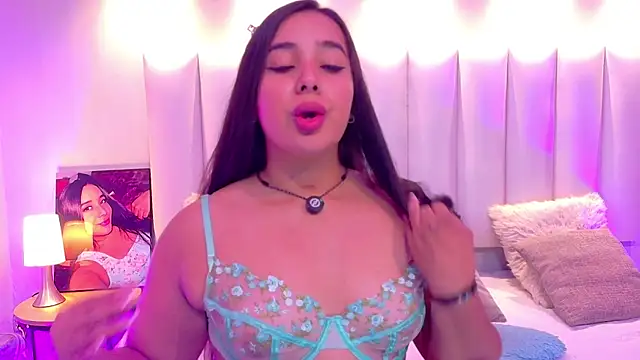 ValenScott1 online show from July 23, 2026, 12:14 pm