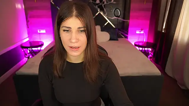 CassandraGood online show from November 14, 2025, 7:29 am