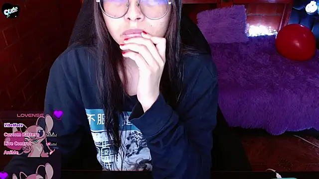 MidoriQuiinn online show from April 17, 2026, 4:10 pm