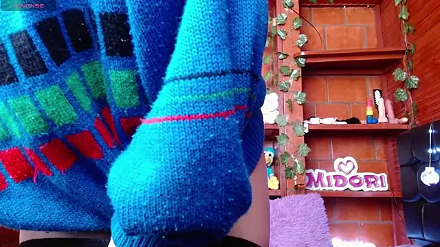 MidoriQuiinn online show from May 12, 2026, 4:04 pm