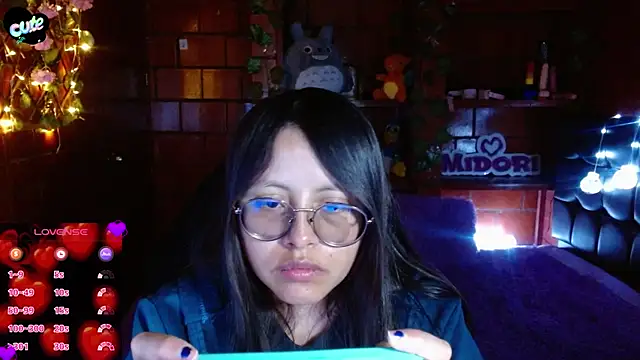 MidoriQuiinn online show from June 11, 2026, 12:32 am