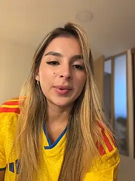 oriana zoeee online show from July 7, 2026, 10:14 pm