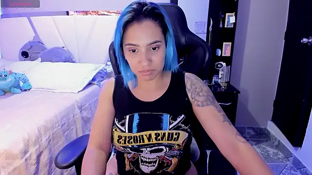 Snapshot of JinxSilver chatting on April 10, 2026, 4:39 am JinxSilver online show from April 10, 2026, 4:39 am