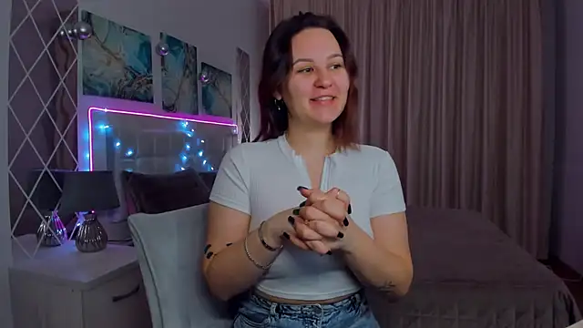 EsterLogan online show from January 10, 2025, 5:47 am