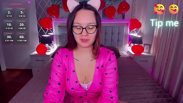 EsterLogan online show from February 14, 2025, 5:30 am